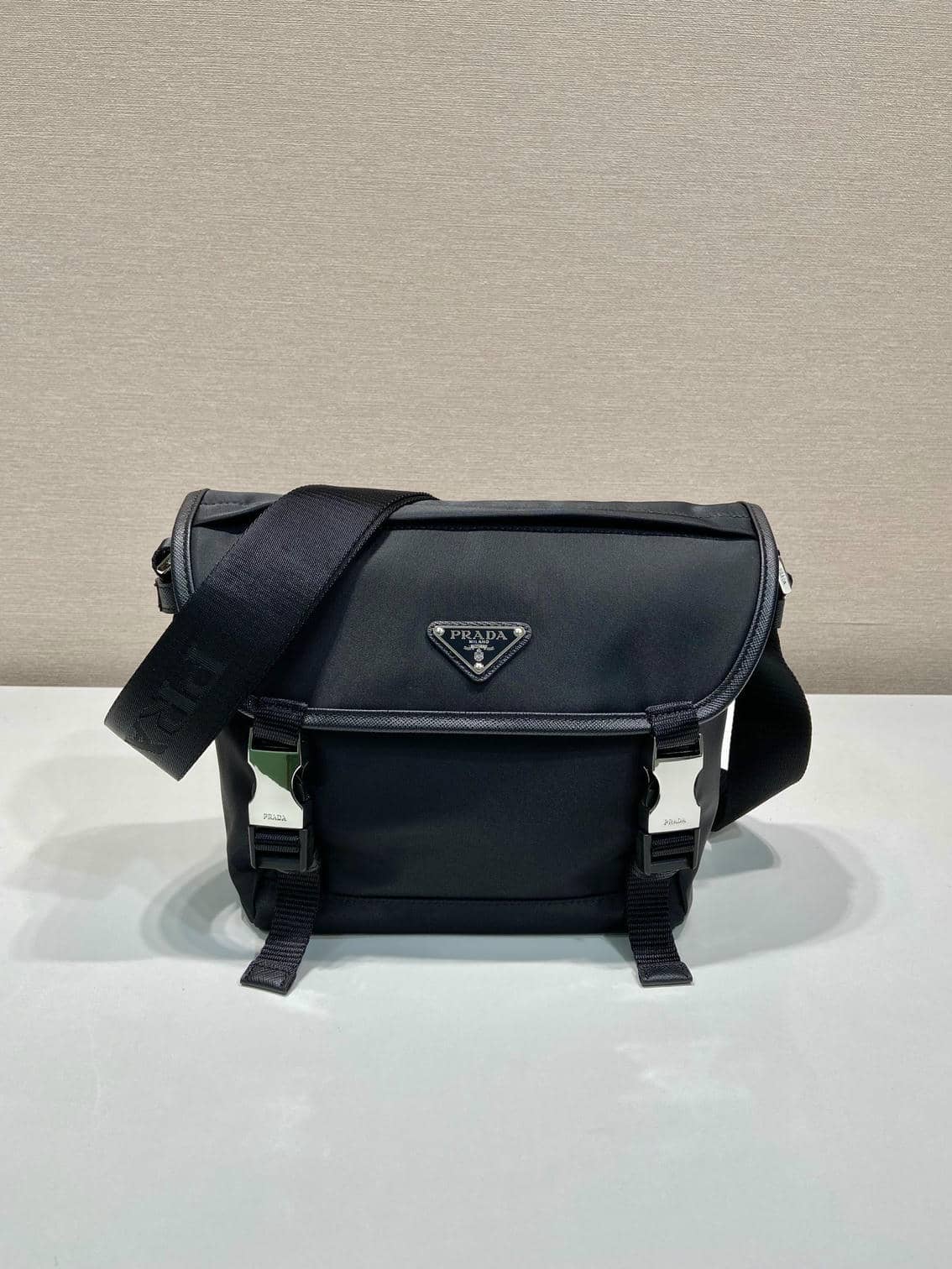 013Series-Messenger Bag